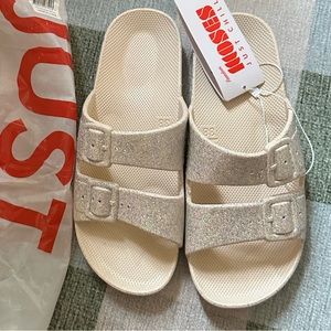 NWT freedom Moses moon glitter size 7-8 or 37-38